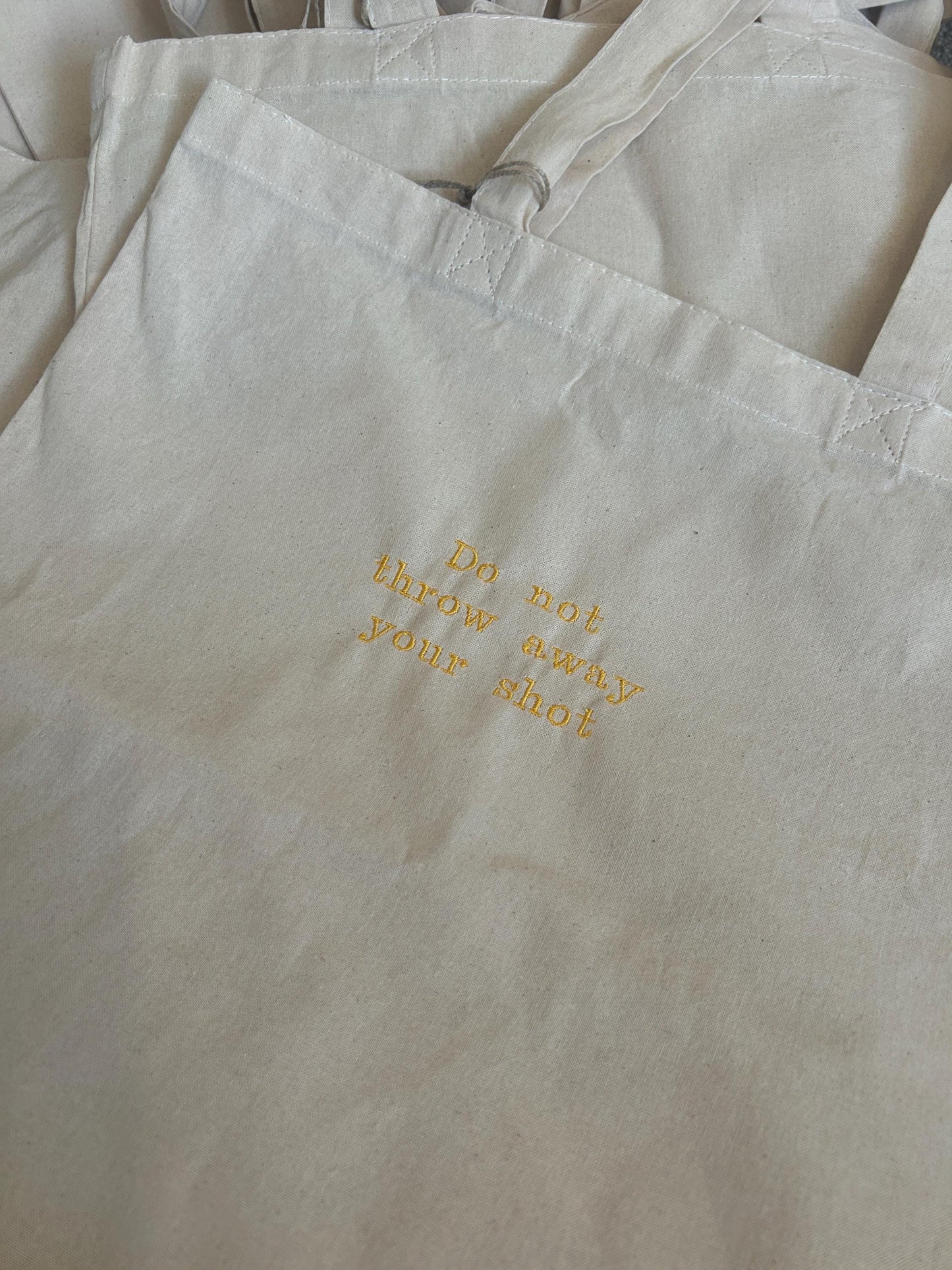 Do Not Throw Away Your Shot (Hamilton) Tote Bag