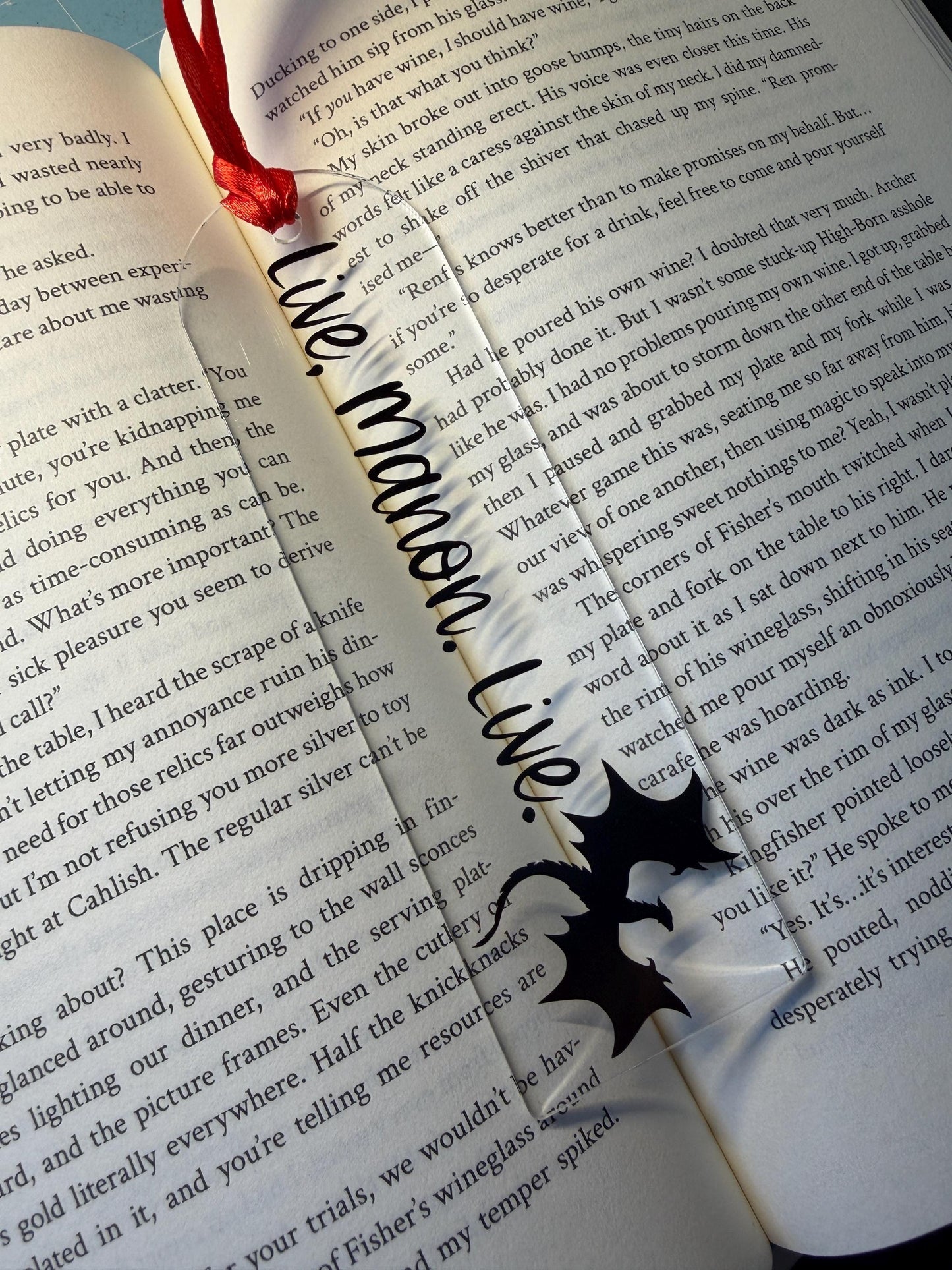 Live, Manon. Live. (Throne of glass) Bookmark