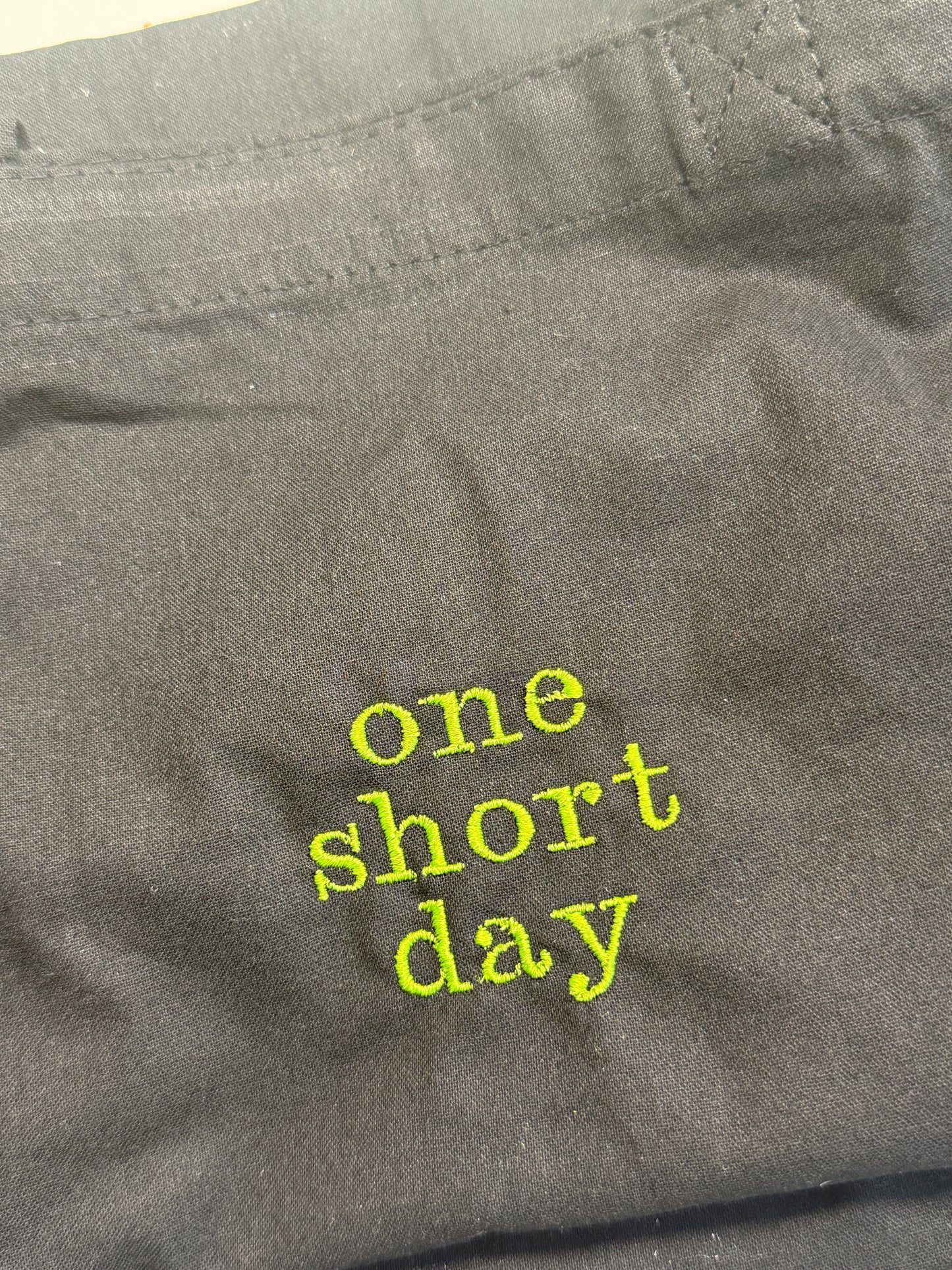 One short day tote bag