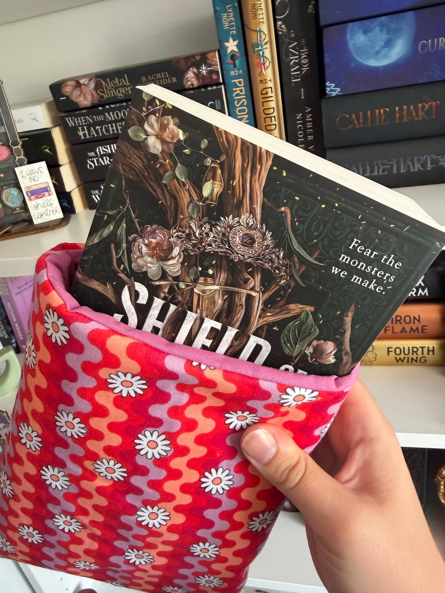 Floral Wavy Book Sleeve (Standard Paperback)