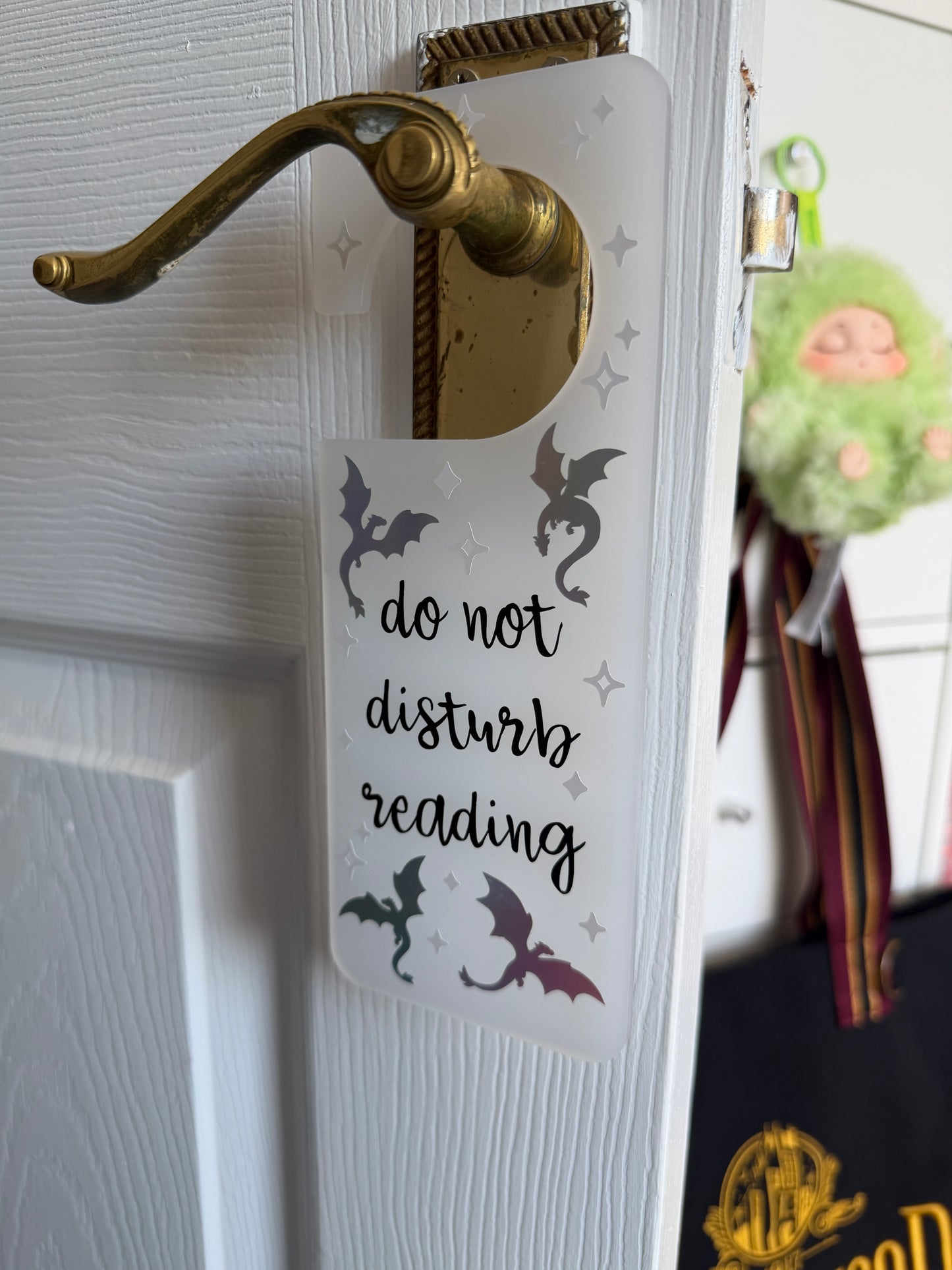 do not disturb reading door hanger